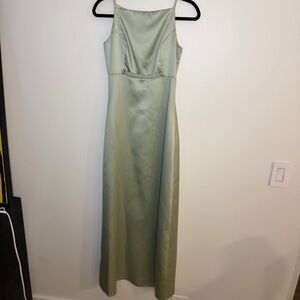 Jim Hjelm Occasions Elegant Green Evening Gown, maxi , spaghetti straps, size 4